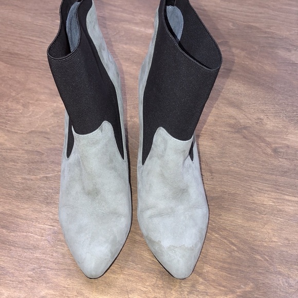 Charles David 7 1/2 medium green pull on booties - Picture 4 of 7